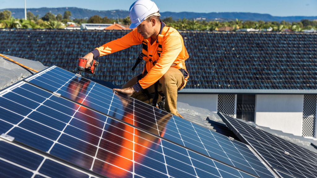 El error de instalar paneles solares sin revisar tu consumo