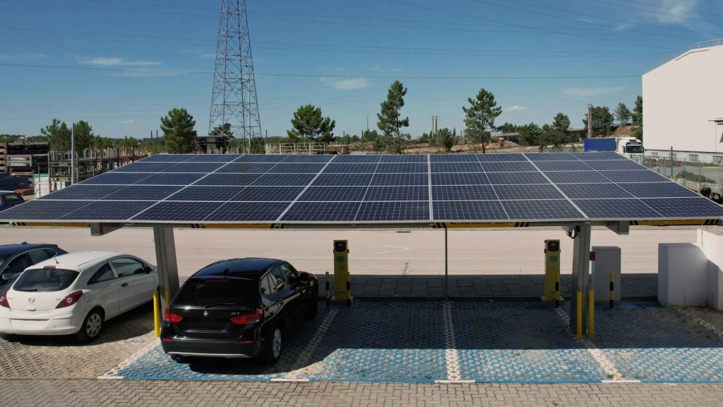 Carports solares en Guatemala